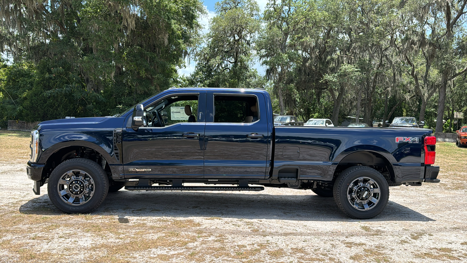 2024 Ford F-350SD Lariat 3