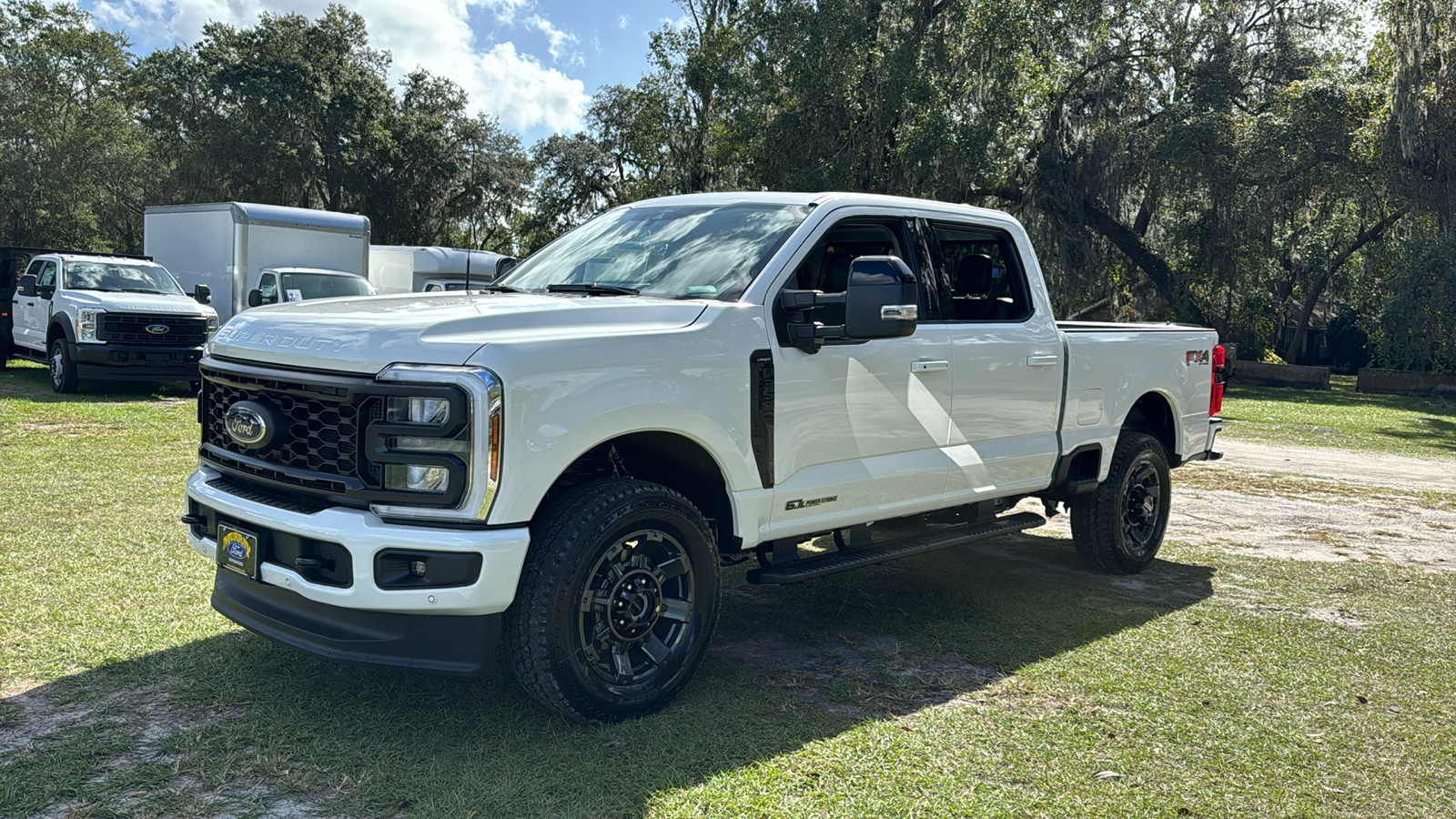 2024 Ford F-350SD Lariat 2