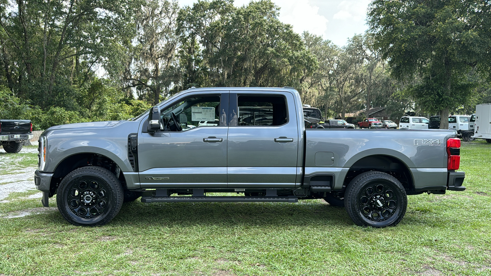 2024 Ford F-350SD Lariat 3