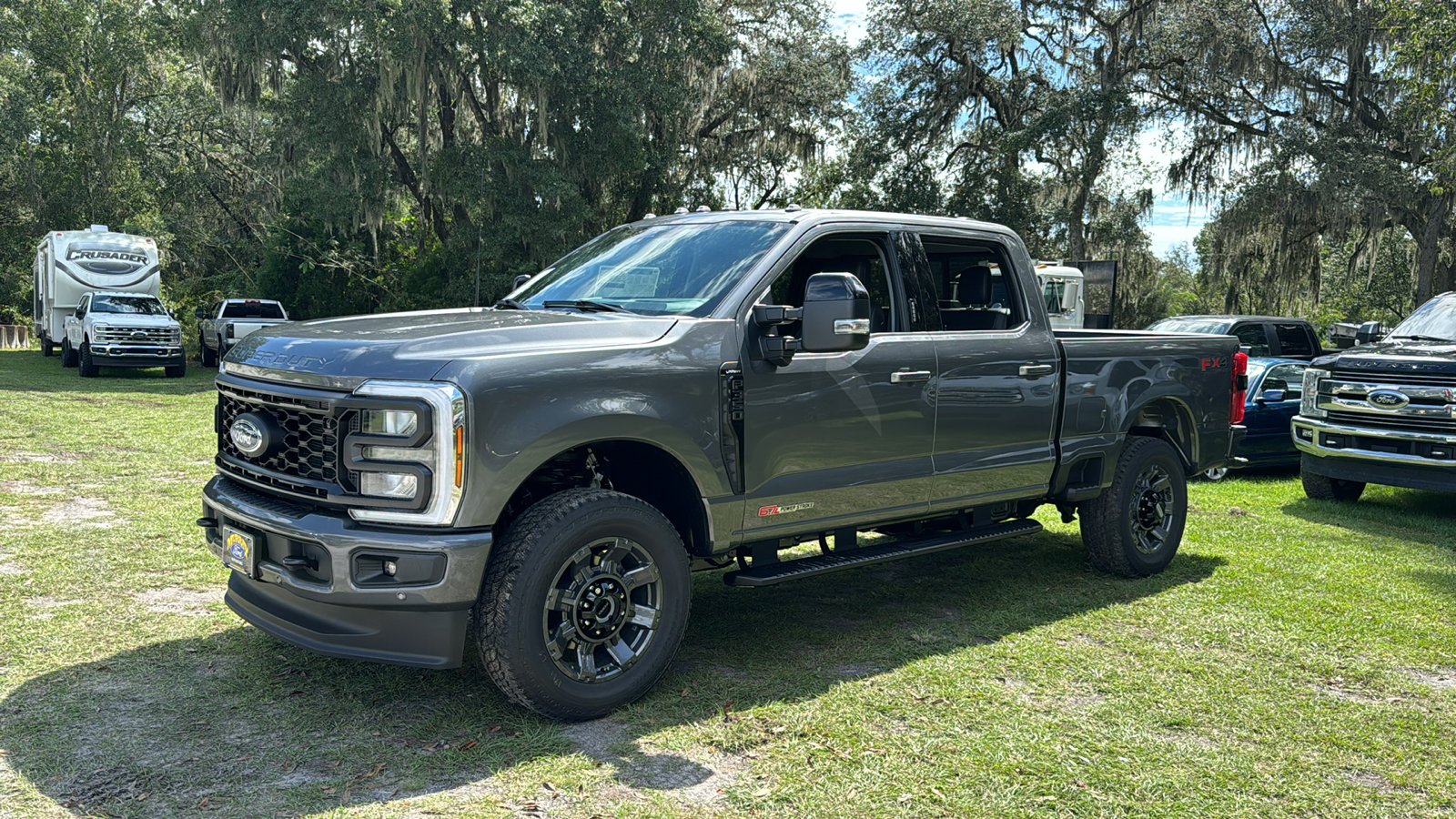 2024 Ford F-350SD Lariat 2