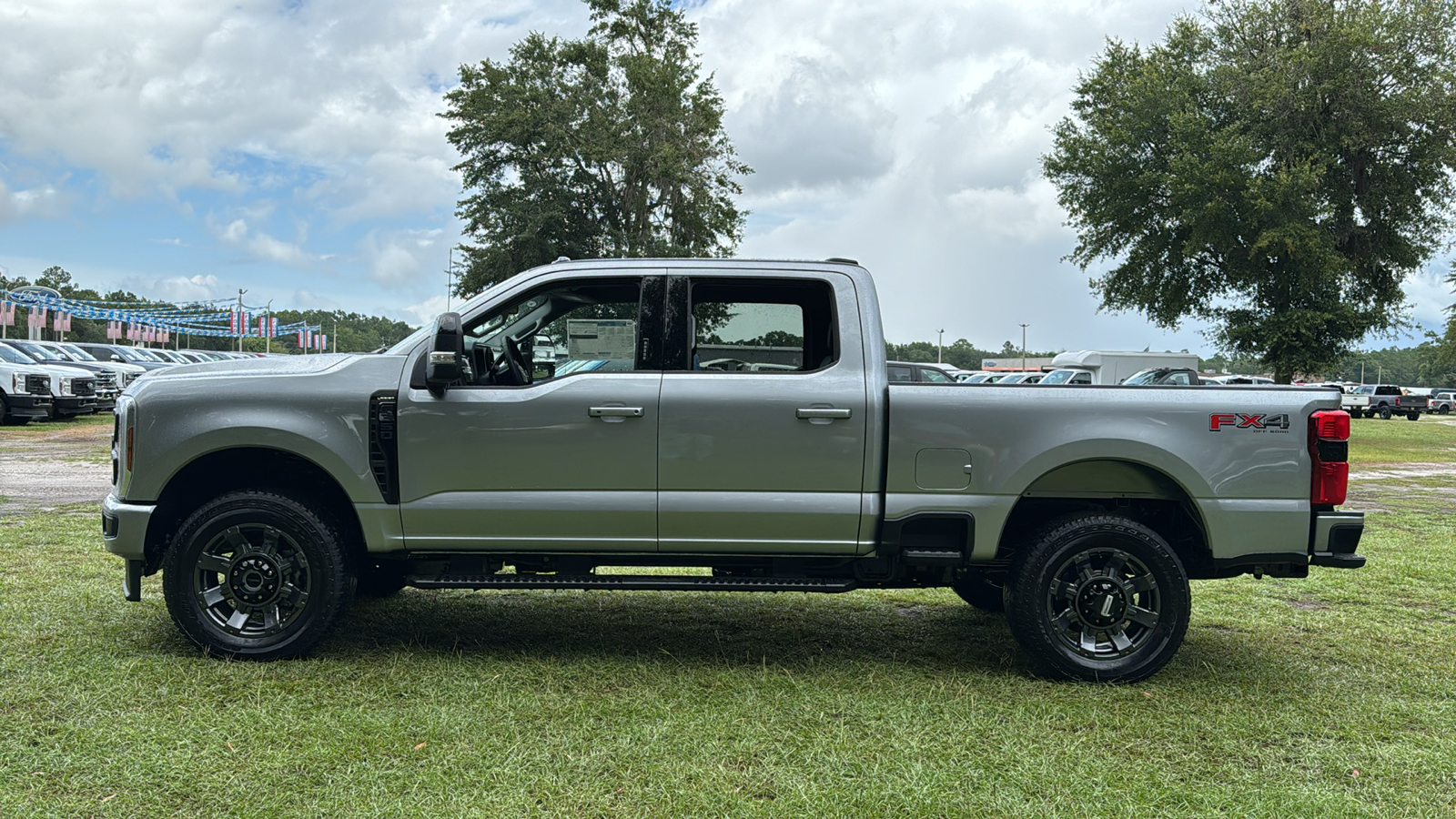 2024 Ford F-350SD Lariat 3