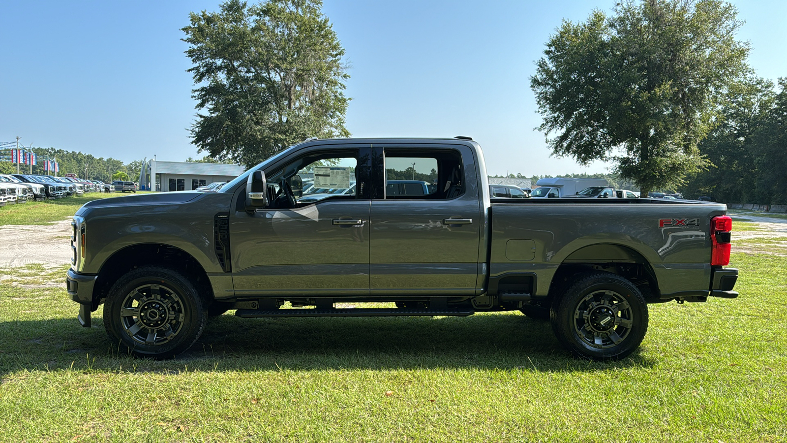 2024 Ford F-350SD Lariat 3