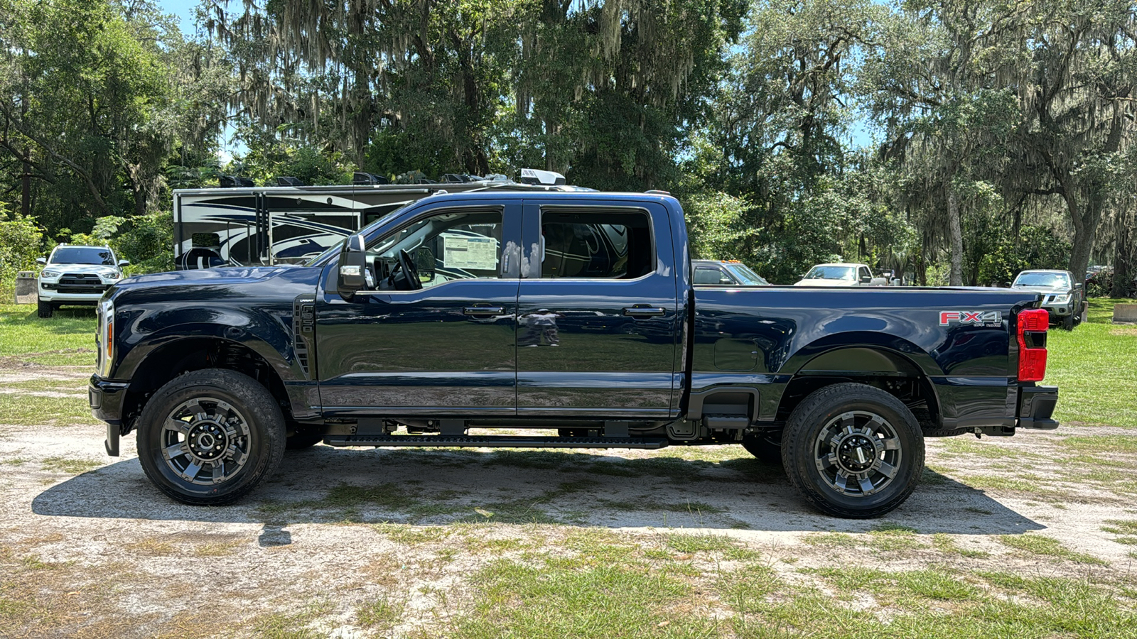 2024 Ford F-350SD Lariat 3