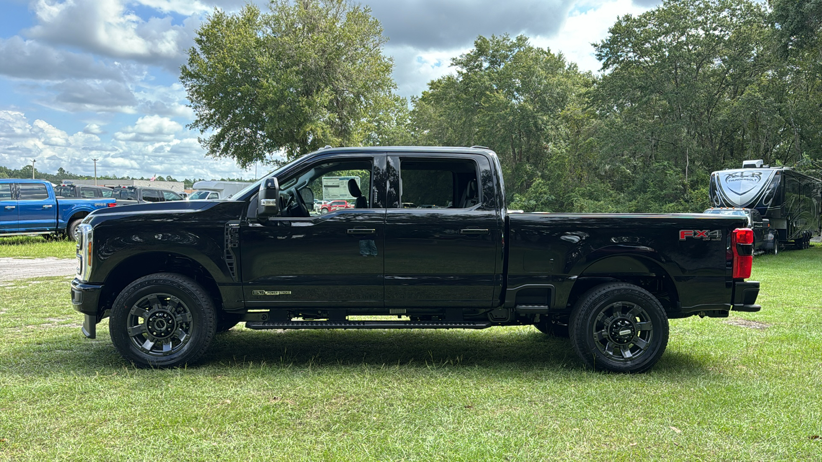 2024 Ford F-350SD Lariat 3