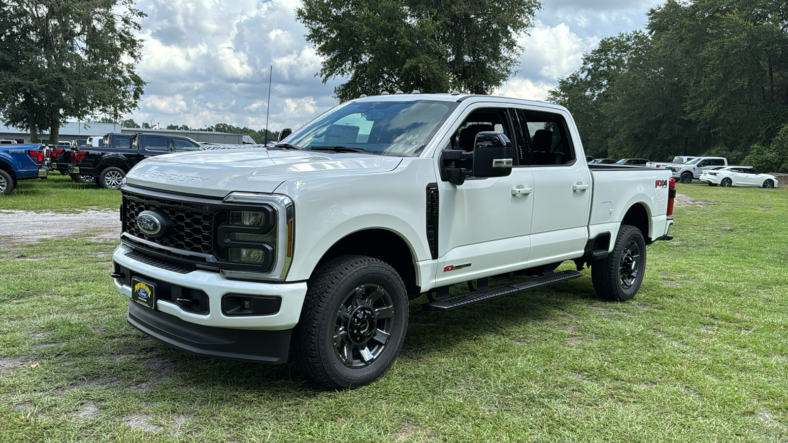 2024 Ford F-350SD Lariat 2