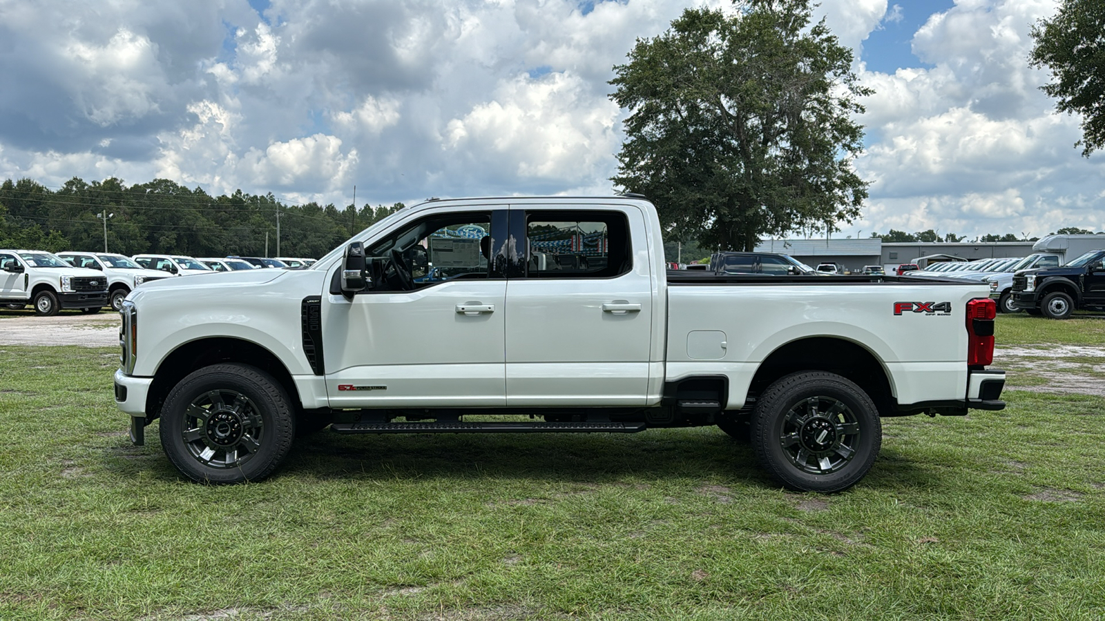 2024 Ford F-350SD Lariat 3