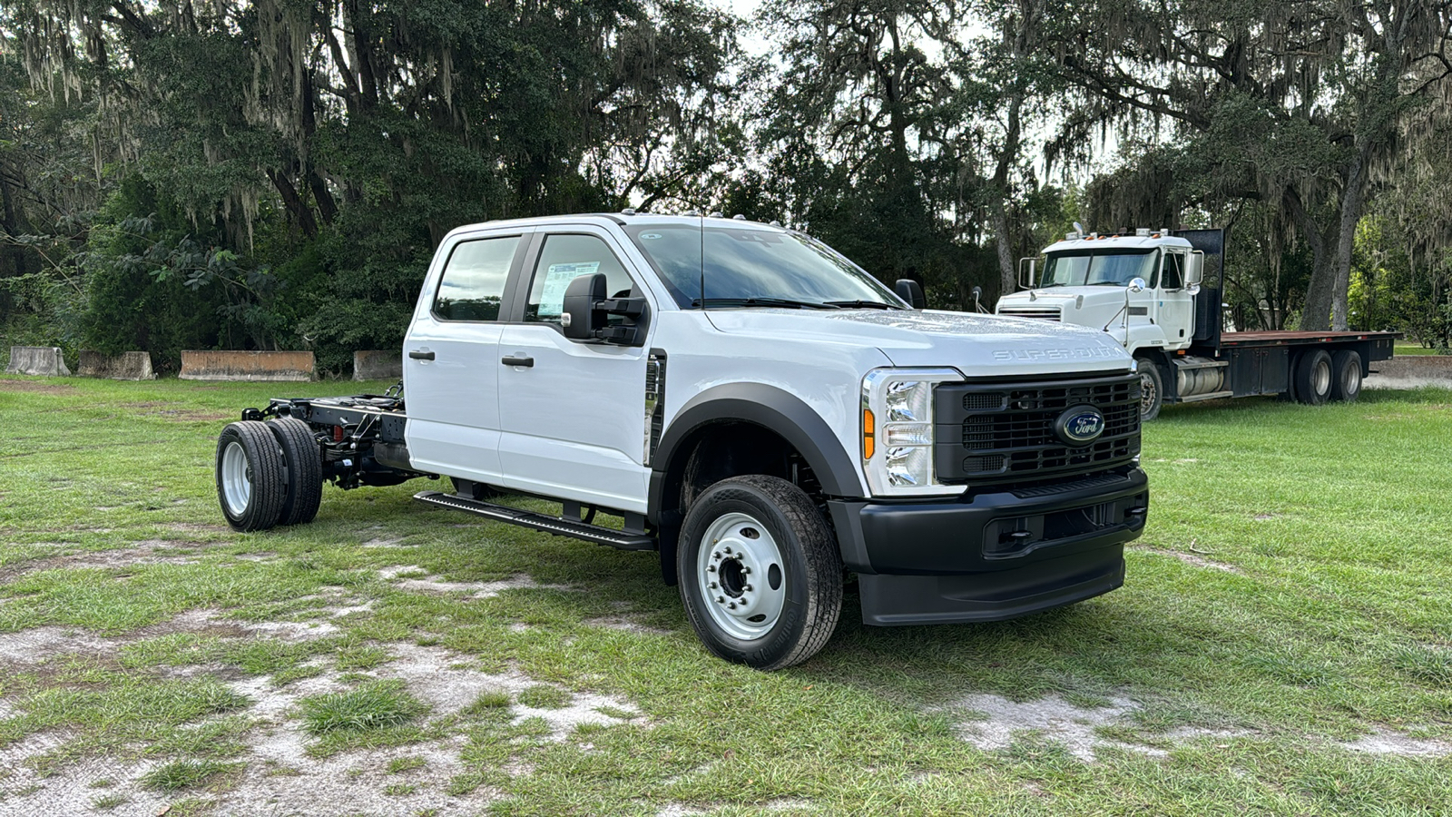 2024 Ford F-550SD XL 1