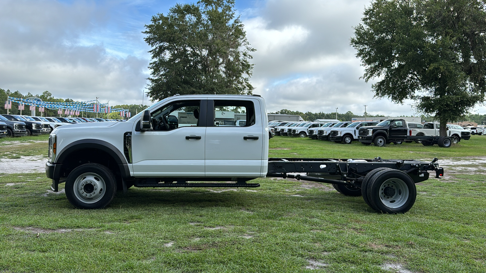 2024 Ford F-550SD XL 3