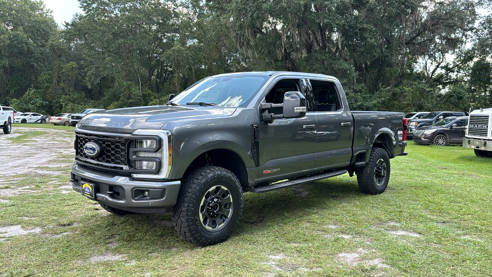 2024 Ford F-250SD Lariat 2