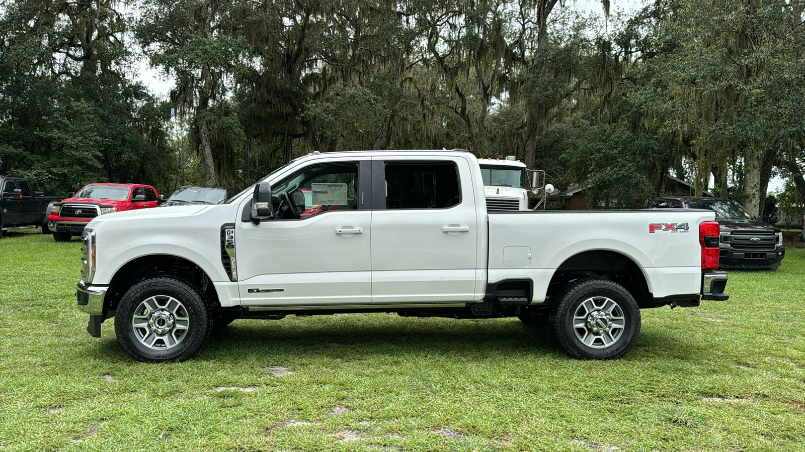 2024 Ford F-350SD Lariat 3