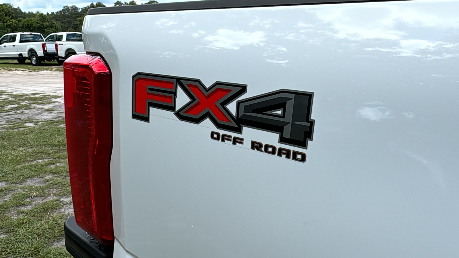 2024 Ford F-350SD XL 8