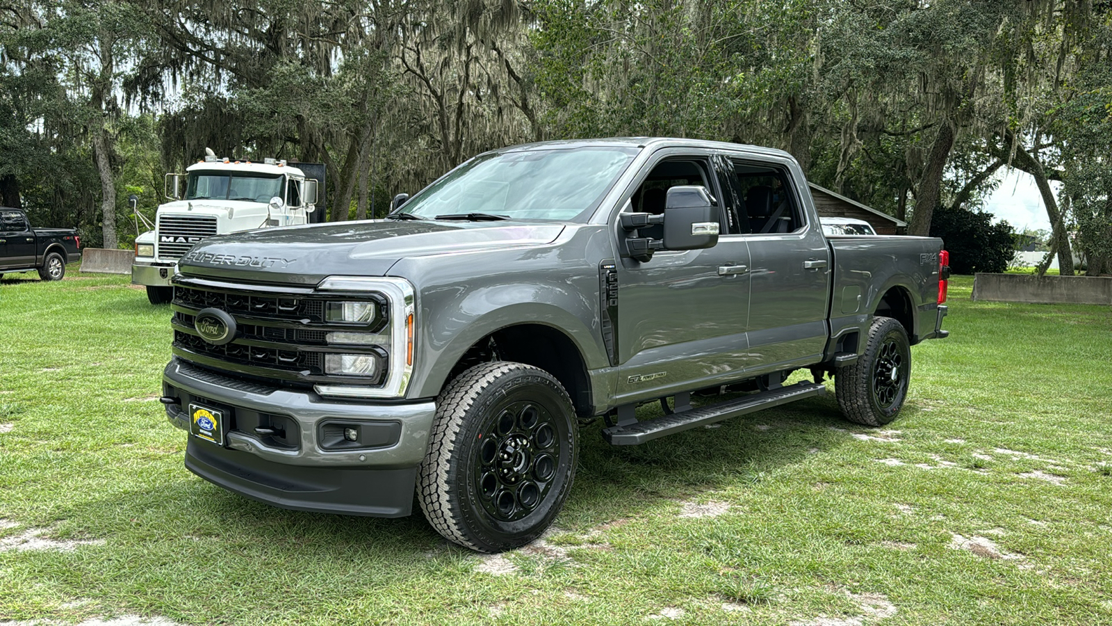 2024 Ford F-250SD Lariat 2