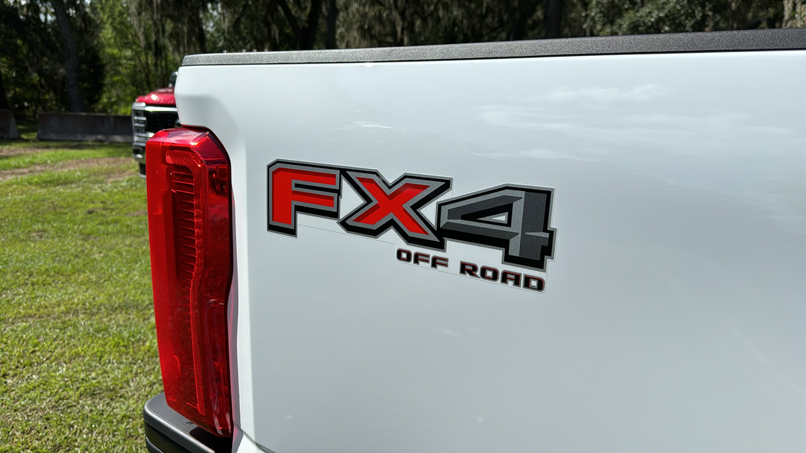 2024 Ford F-350SD XL 8