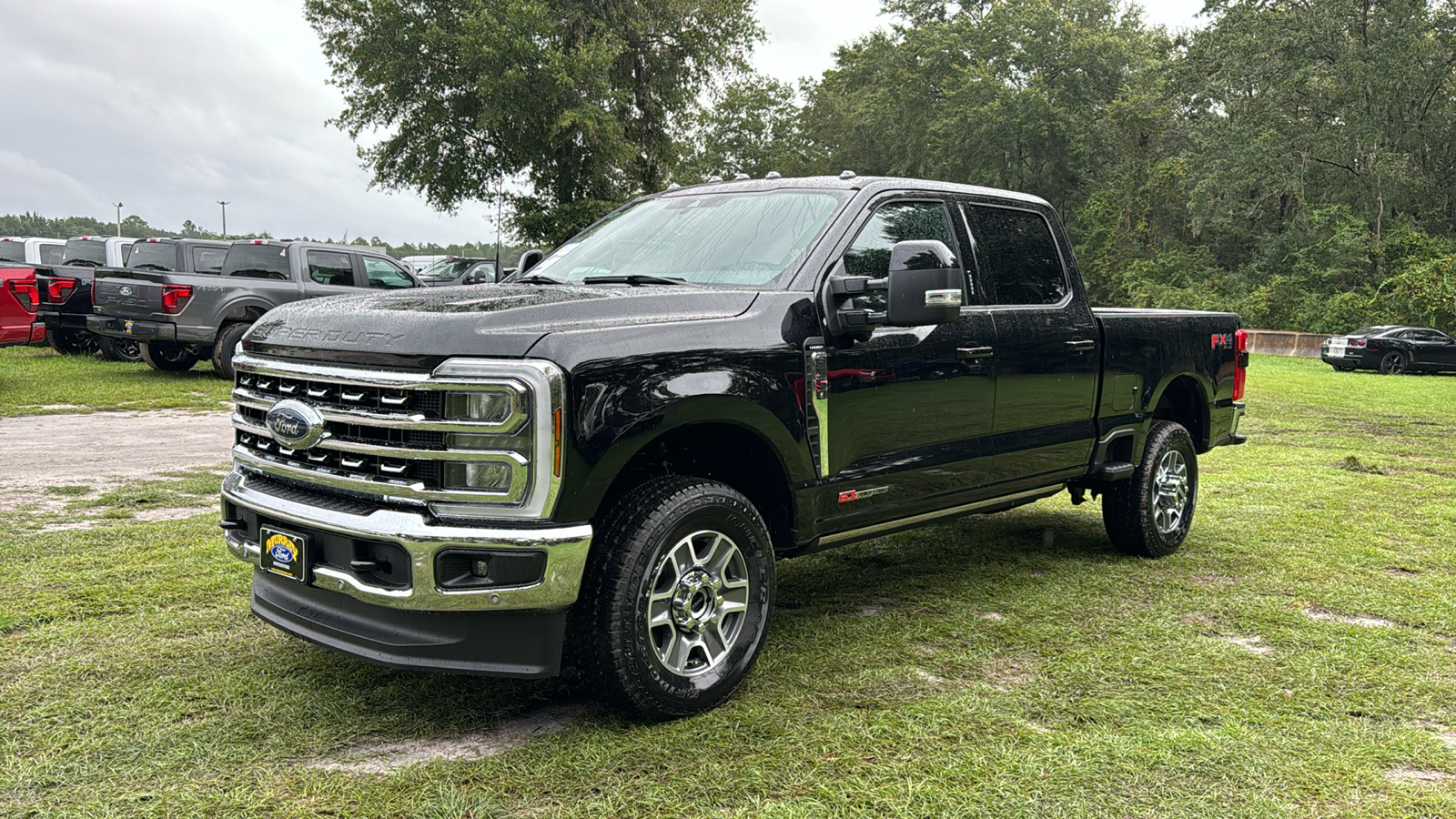 2024 Ford F-350SD Lariat 2