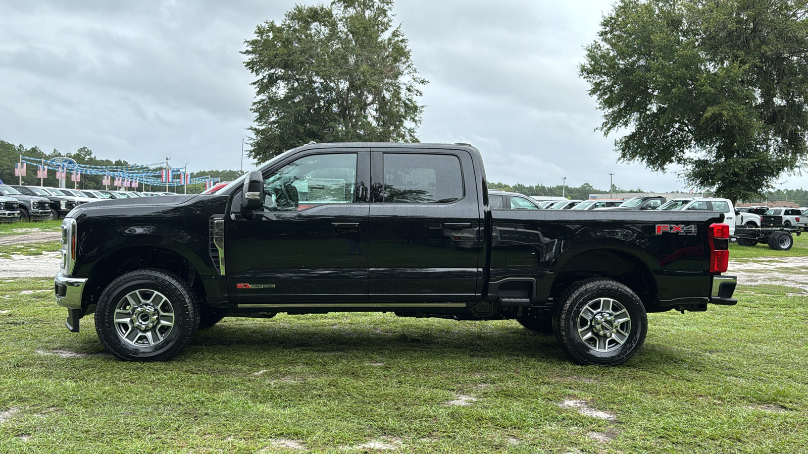 2024 Ford F-350SD Lariat 3