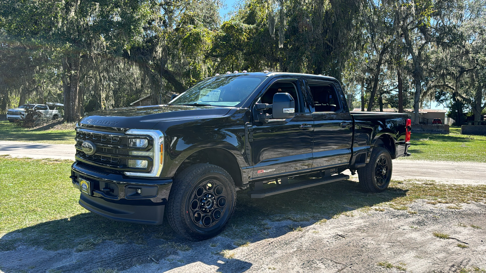 2024 Ford F-350SD Lariat 2