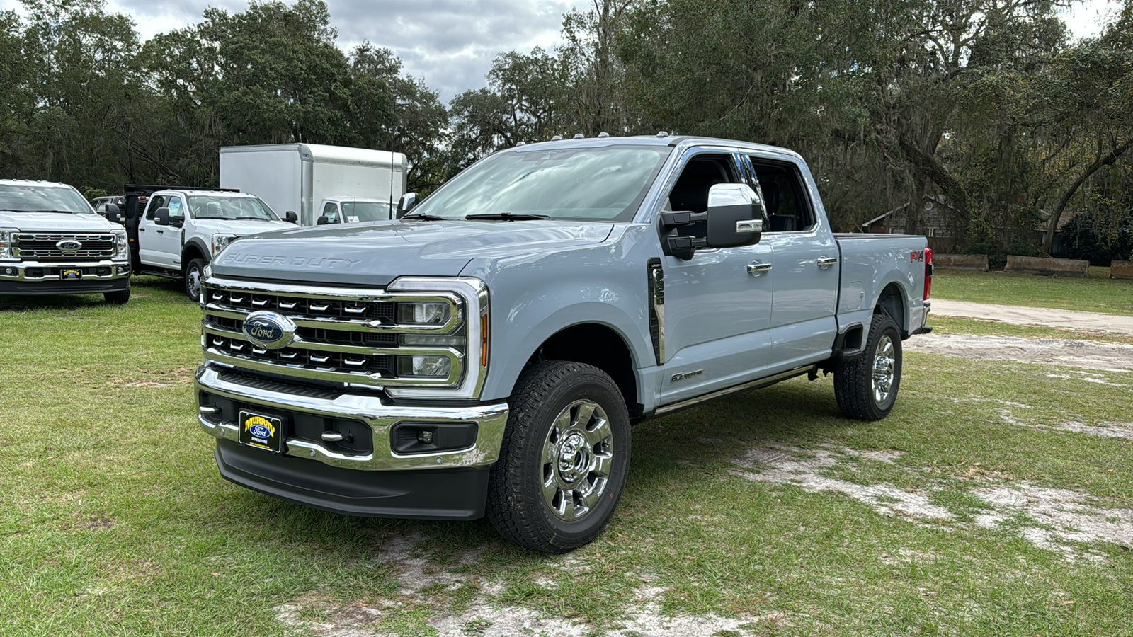 2024 Ford F-350SD Lariat 2