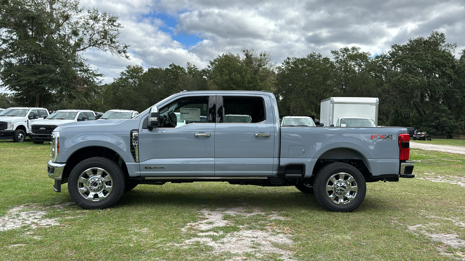 2024 Ford F-350SD Lariat 3