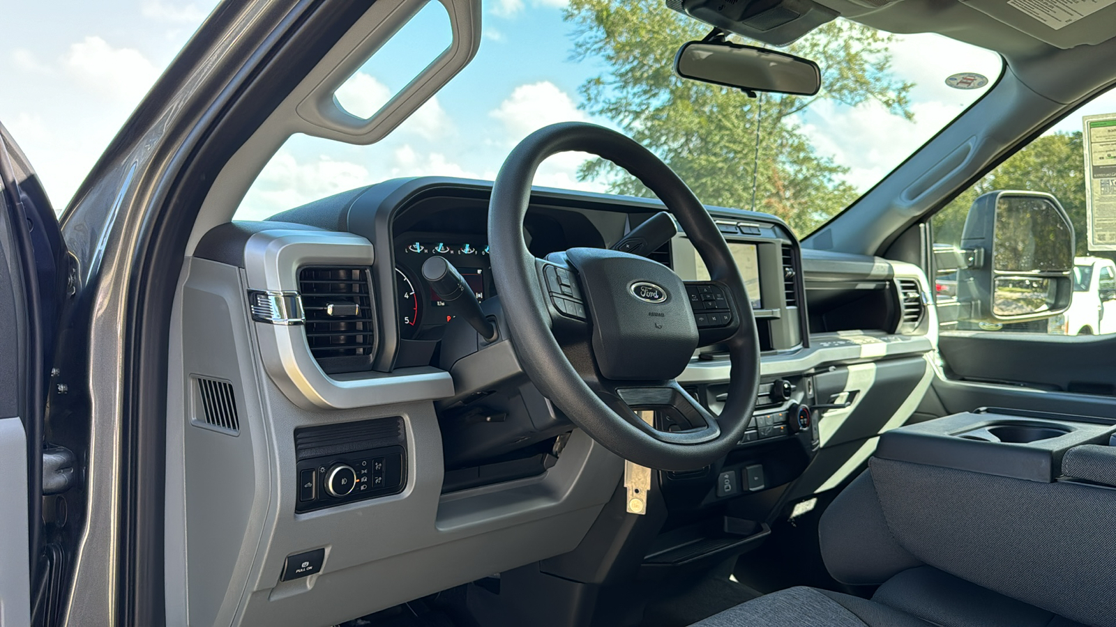 2024 Ford F-250SD XL 31