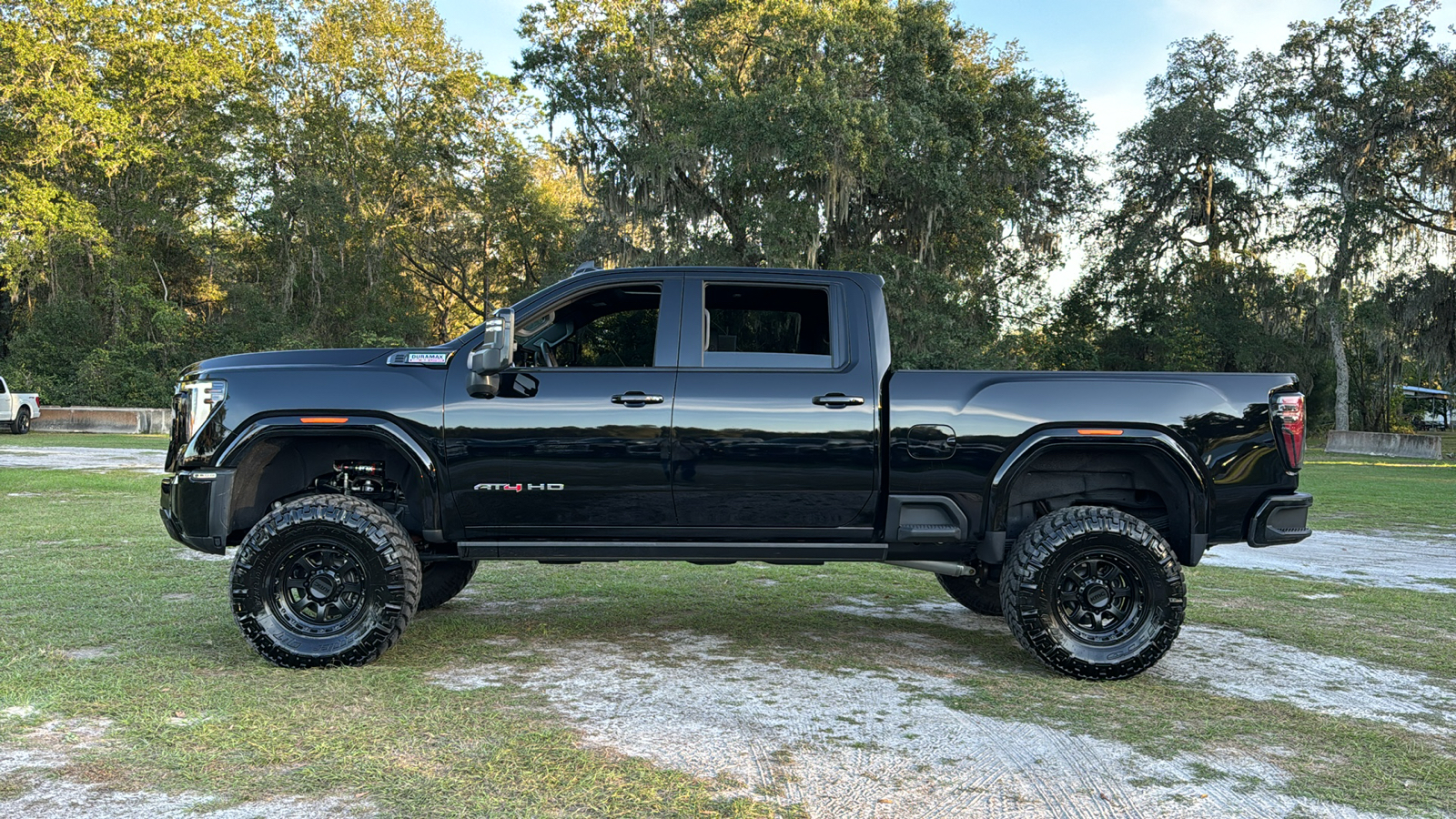 2024 GMC Sierra 2500HD AT4 3