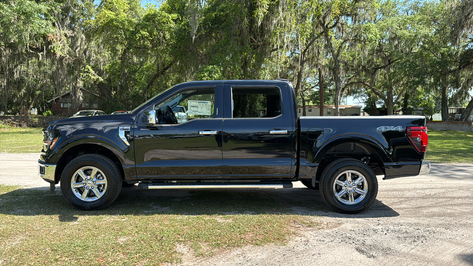 2024 Ford F-150 XLT 2