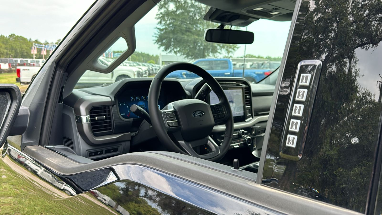 2024 Ford F-150 XLT 13