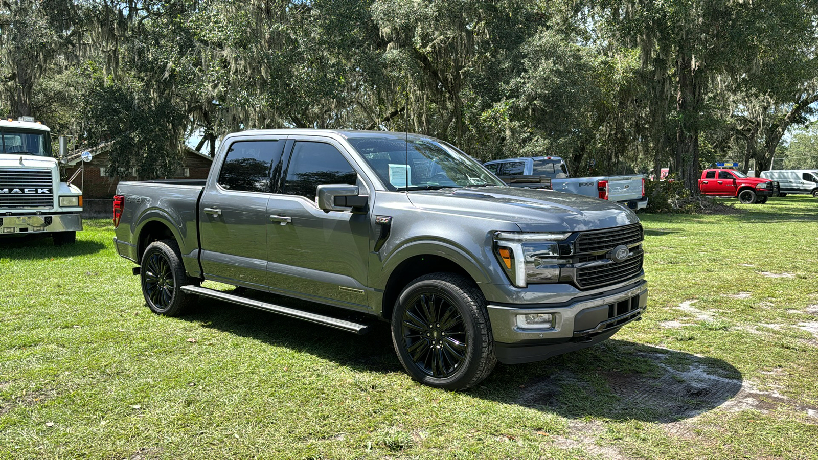 2024 Ford F-150 Platinum 1