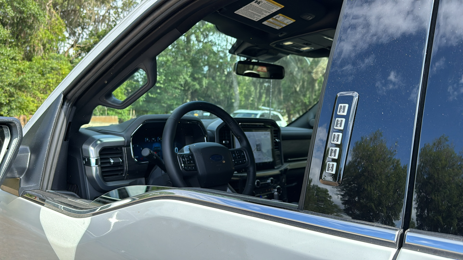 2024 Ford F-150 Lariat 15