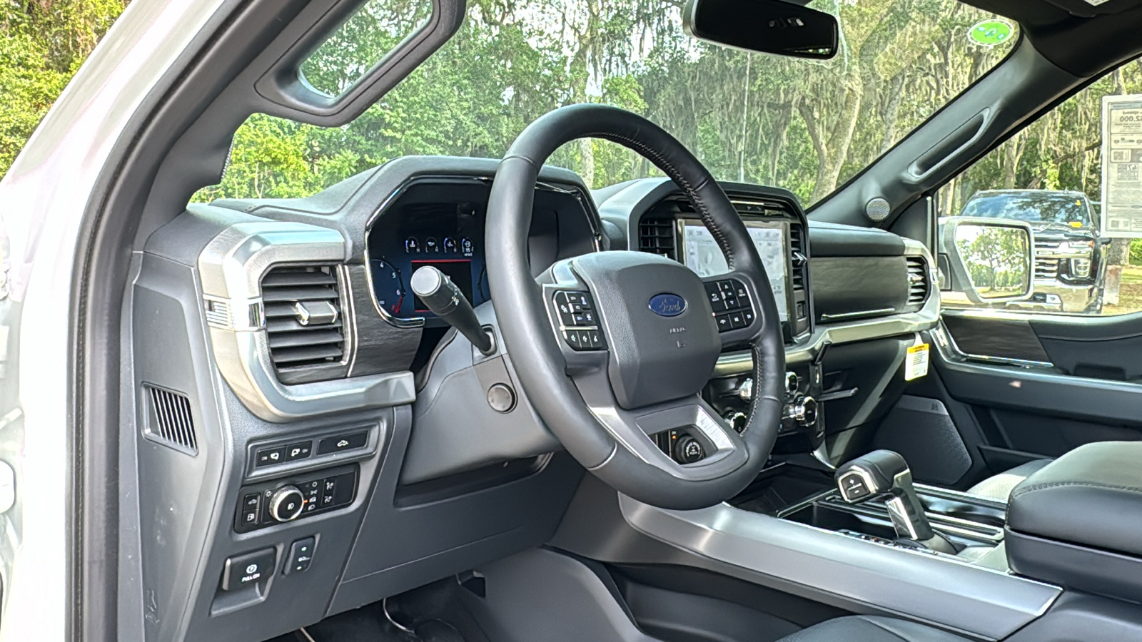 2024 Ford F-150 Lariat 37