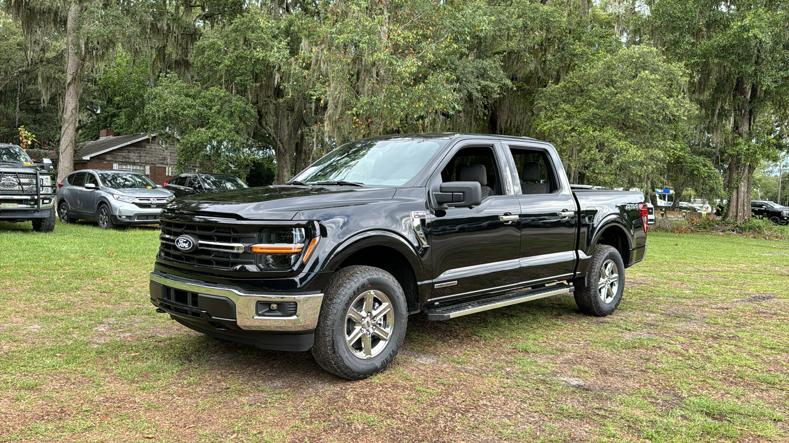 2024 Ford F-150 XLT 2