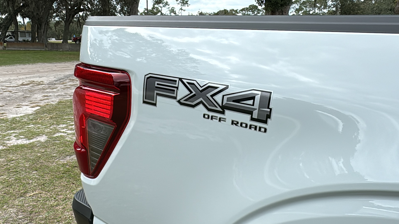 2024 Ford F-150 STX 8