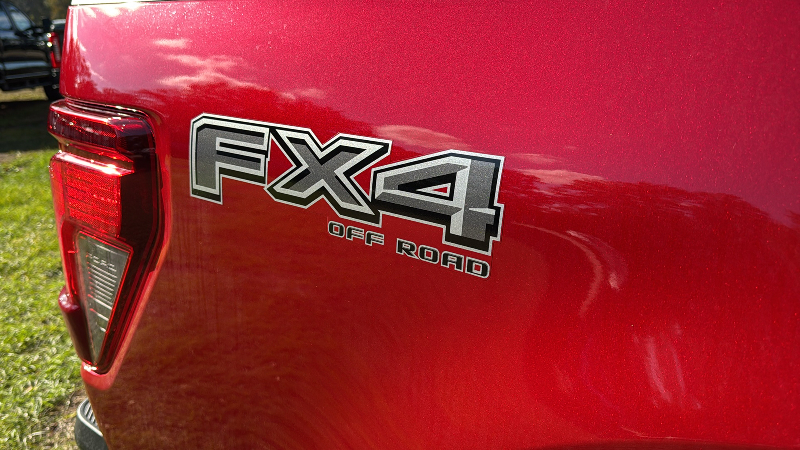 2024 Ford F-150 STX 8