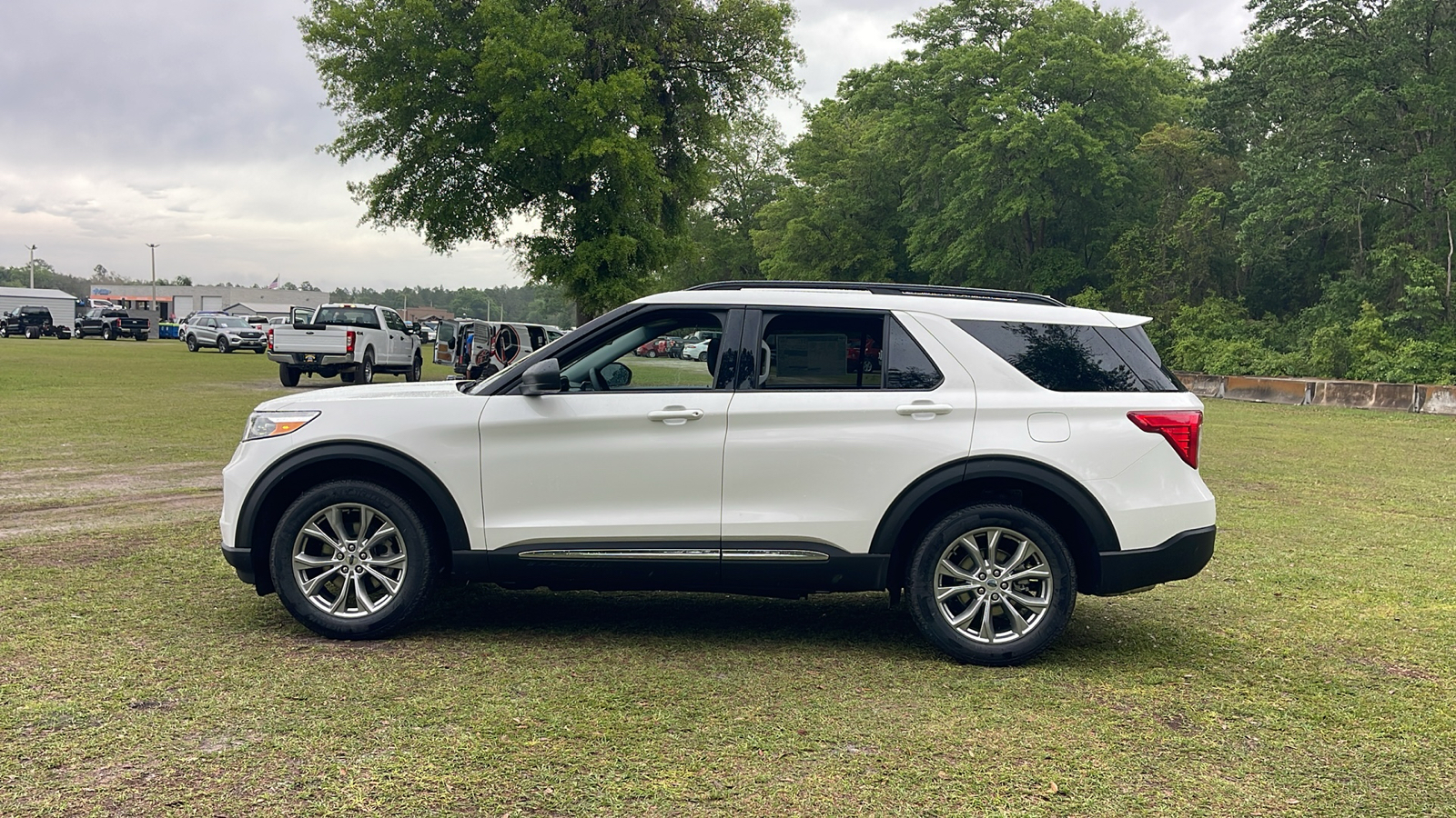 2024 Ford Explorer XLT 3