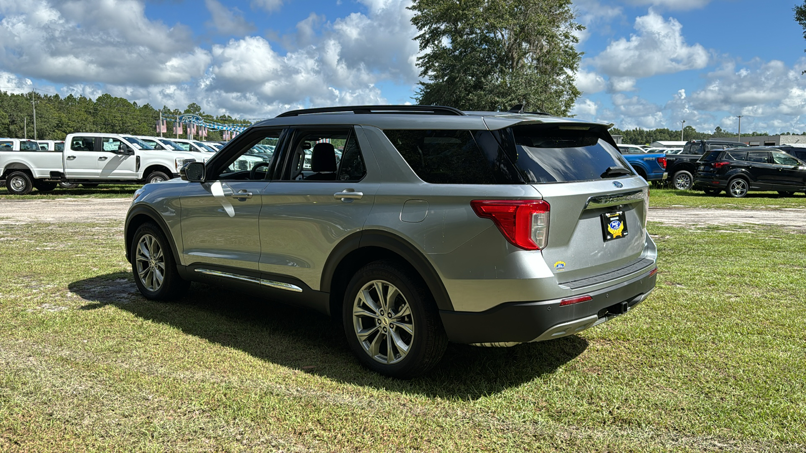 2024 Ford Explorer XLT 4