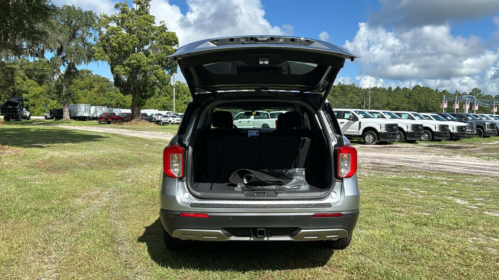 2024 Ford Explorer XLT 6