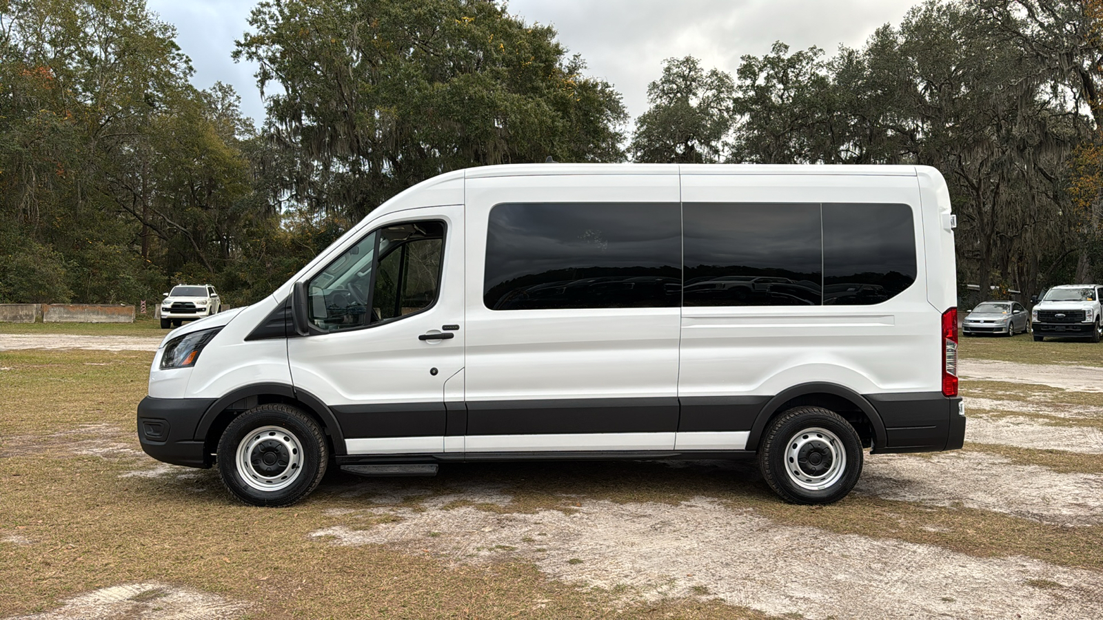 2024 Ford Transit-350 XL 3