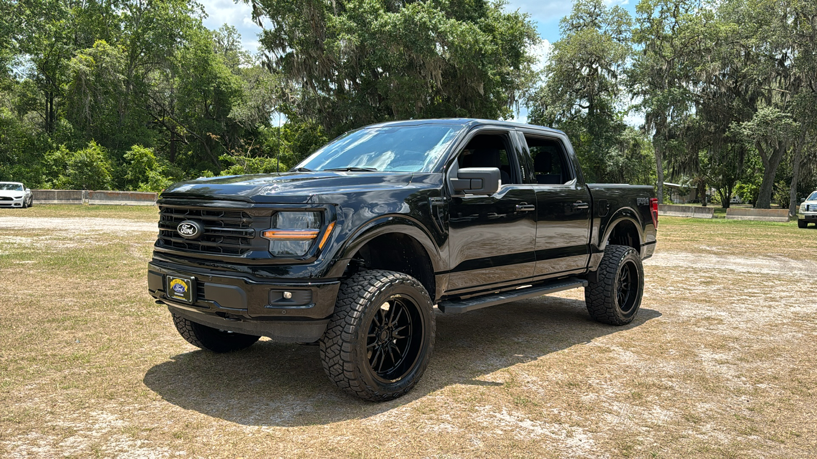 2024 Ford F-150 XLT 2