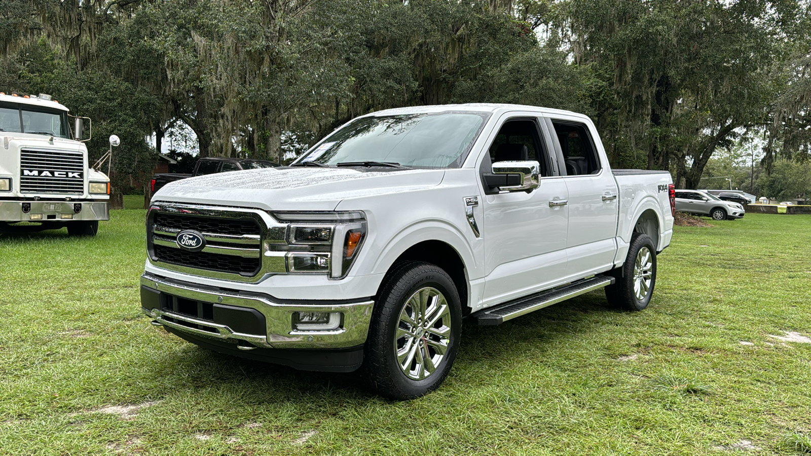 2024 Ford F-150 Lariat 2