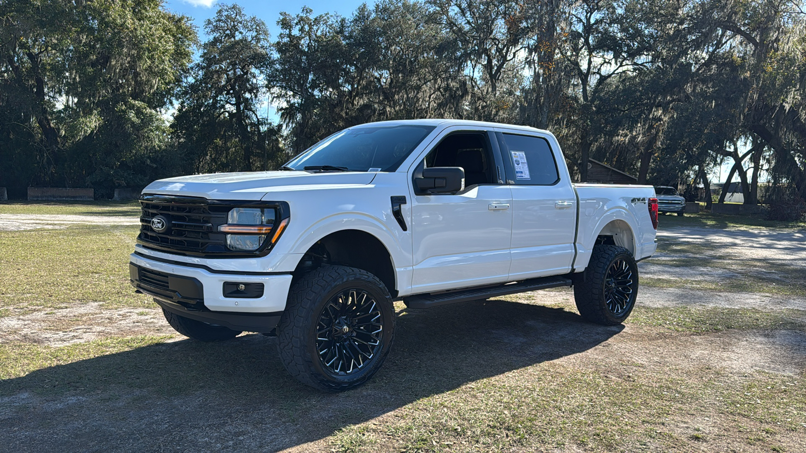 2024 Ford F-150 XLT 2