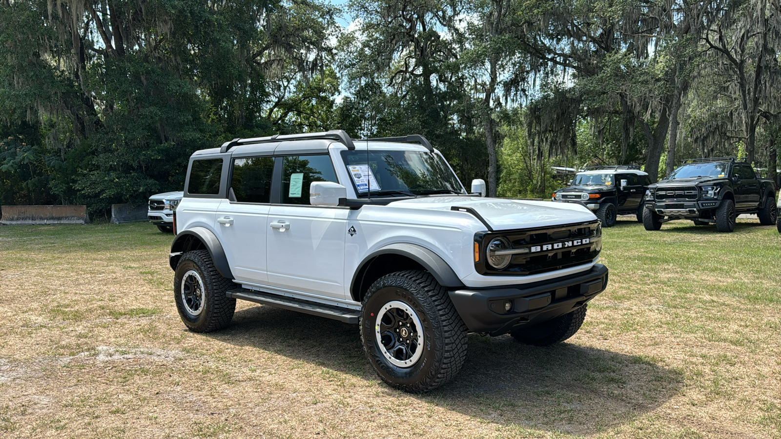 2024 Ford Bronco Outer Banks 1