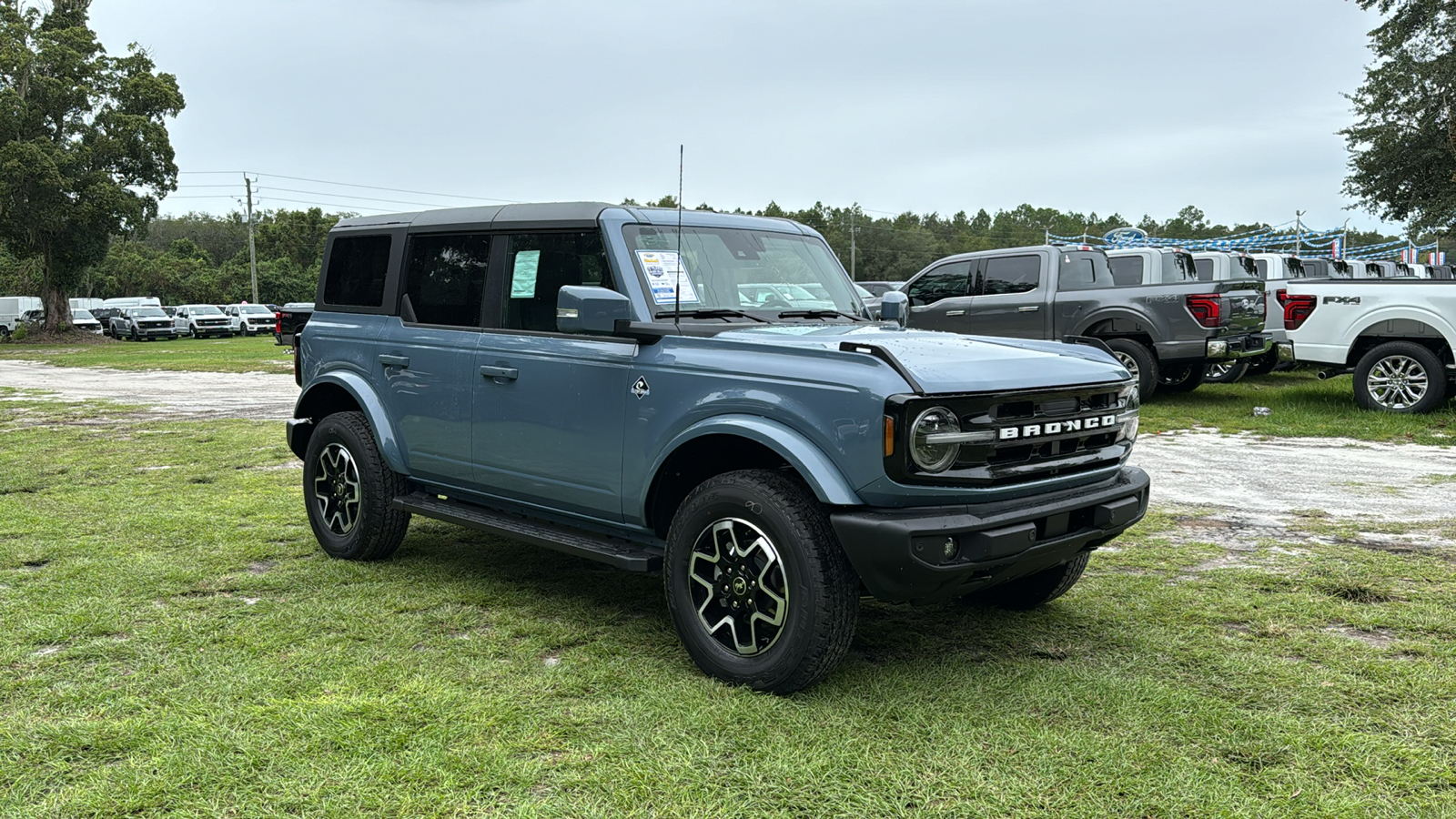 2024 Ford Bronco Outer Banks 1