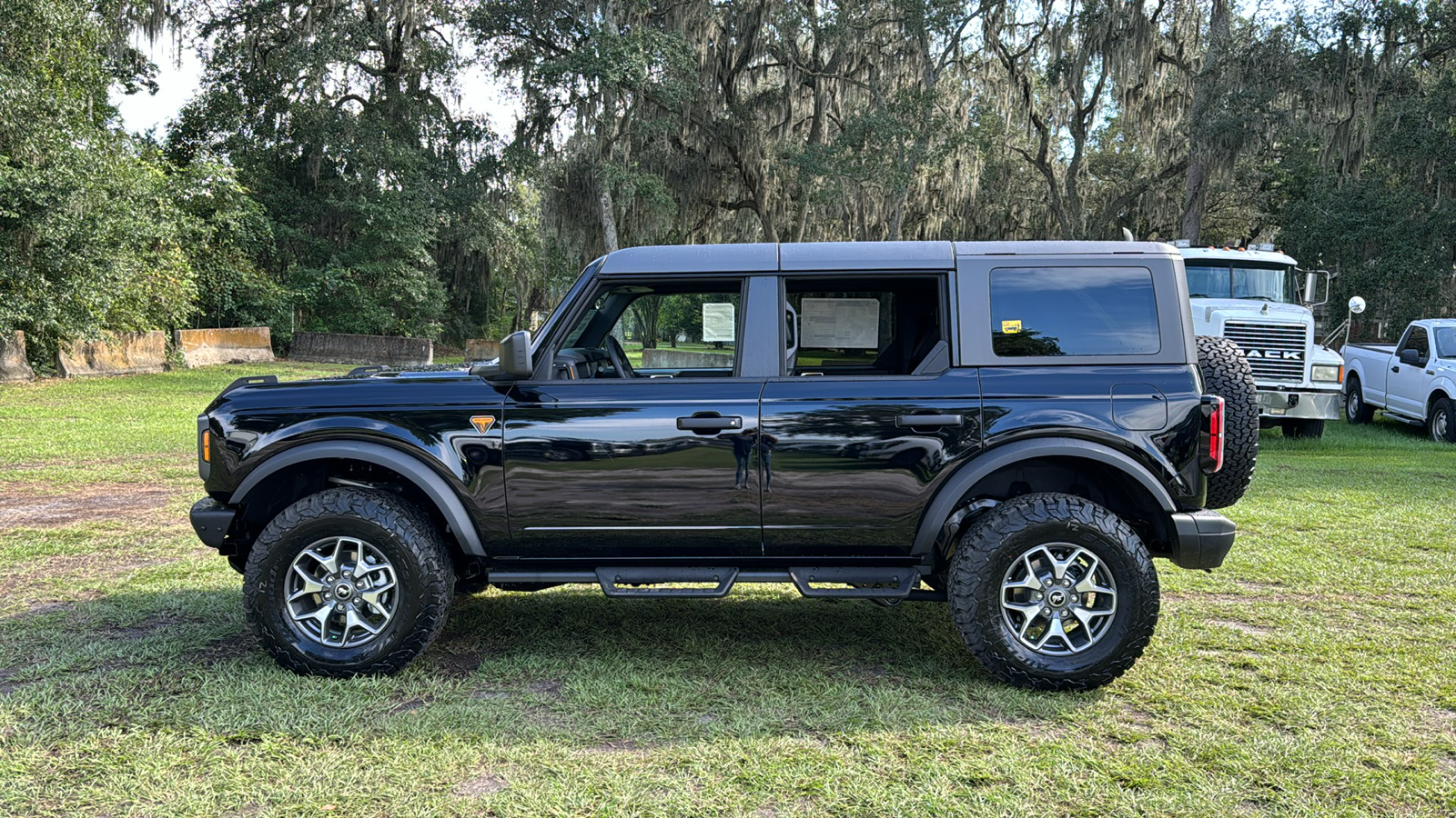 2024 Ford Bronco Badlands 3