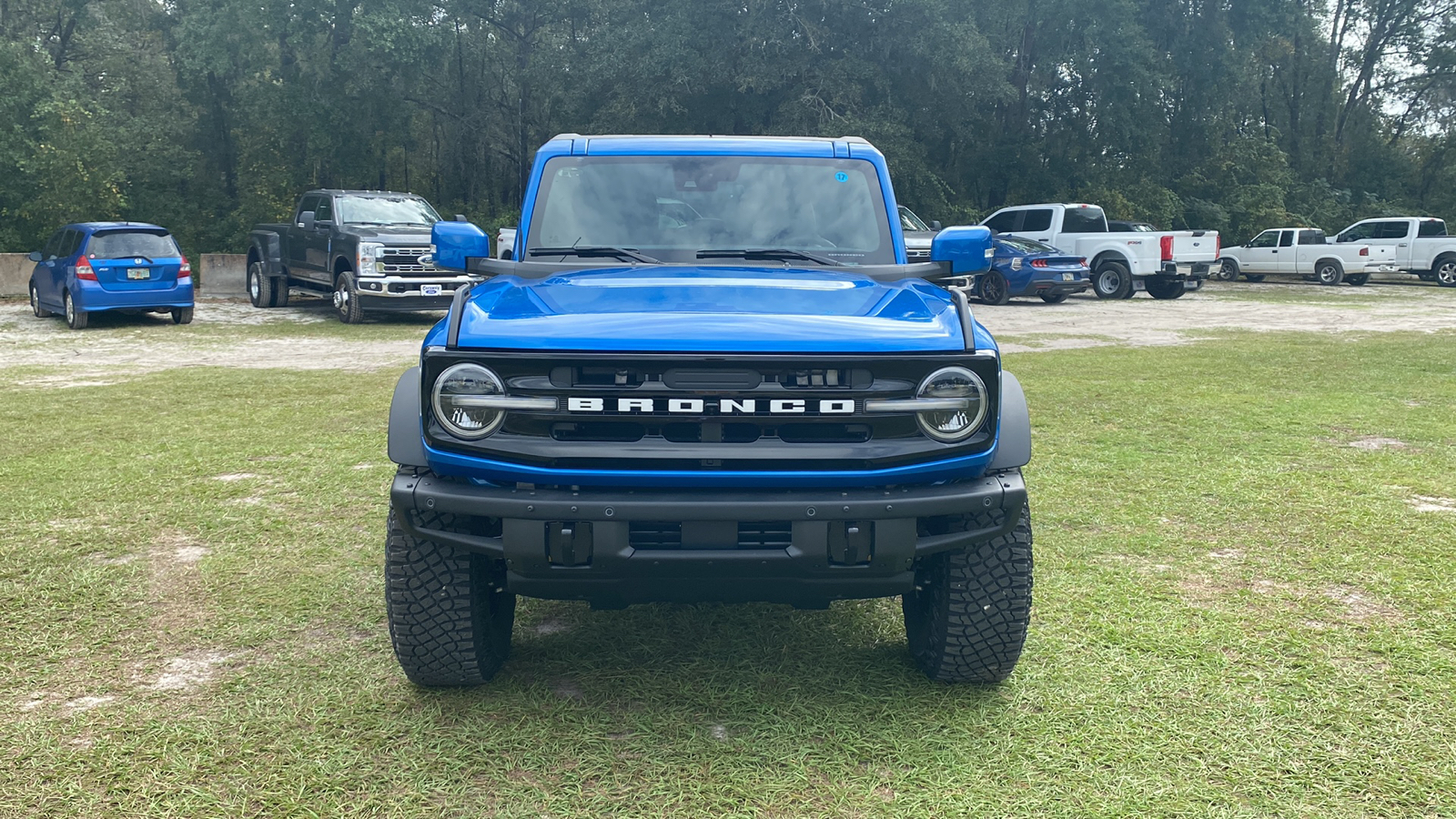 2024 Ford Bronco Outer Banks 2