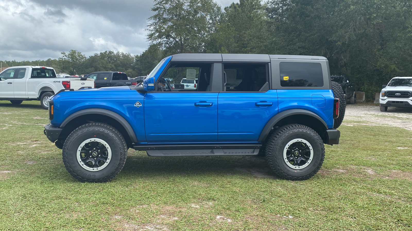 2024 Ford Bronco Outer Banks 4