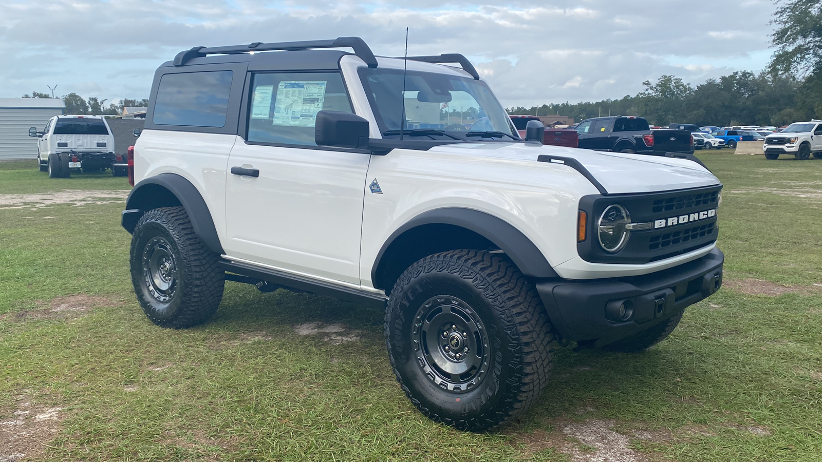 2024 Ford Bronco Black Diamond 1