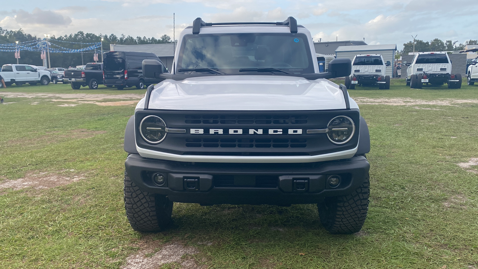 2024 Ford Bronco Black Diamond 2