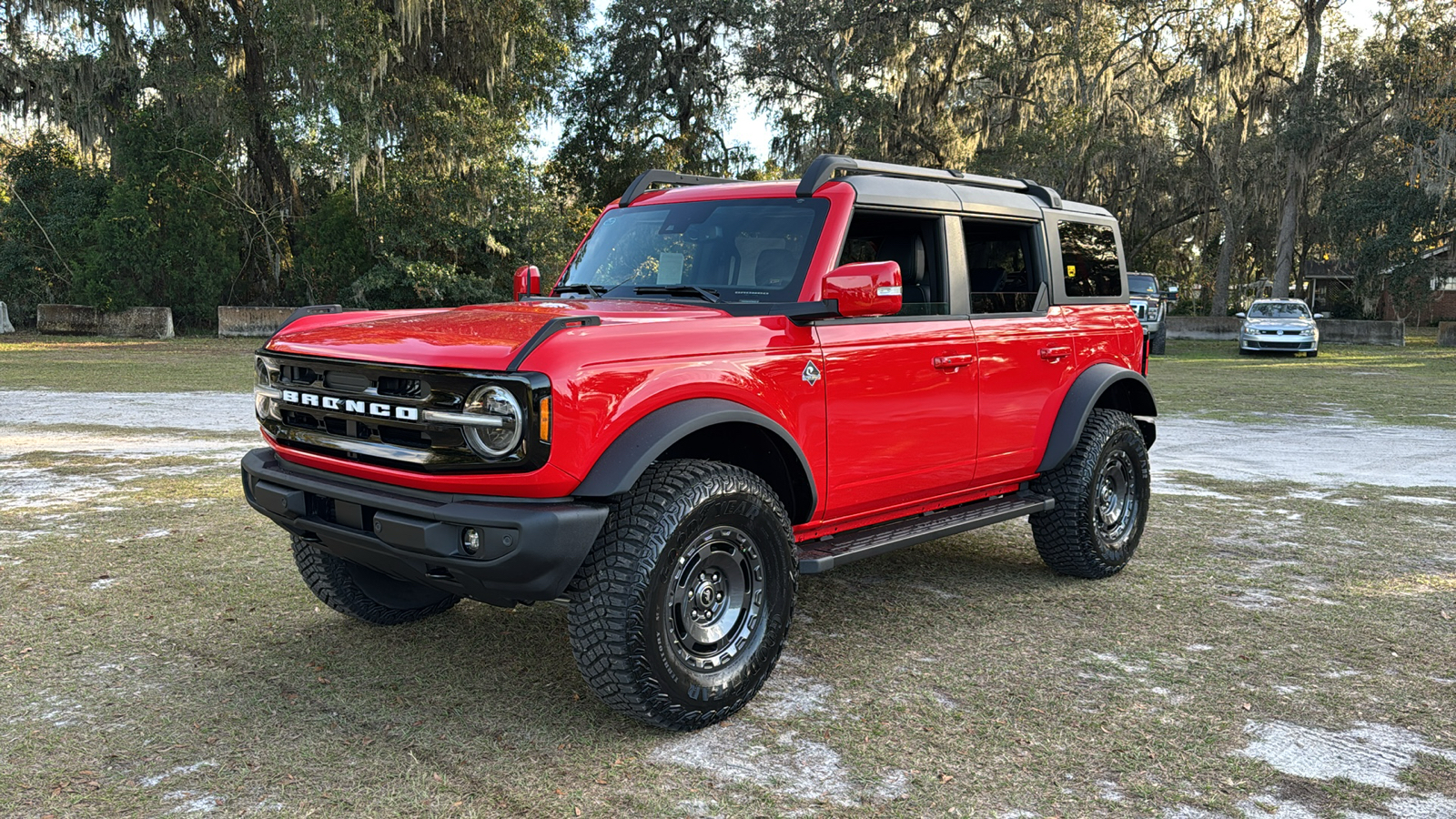 2024 Ford Bronco Outer Banks 2