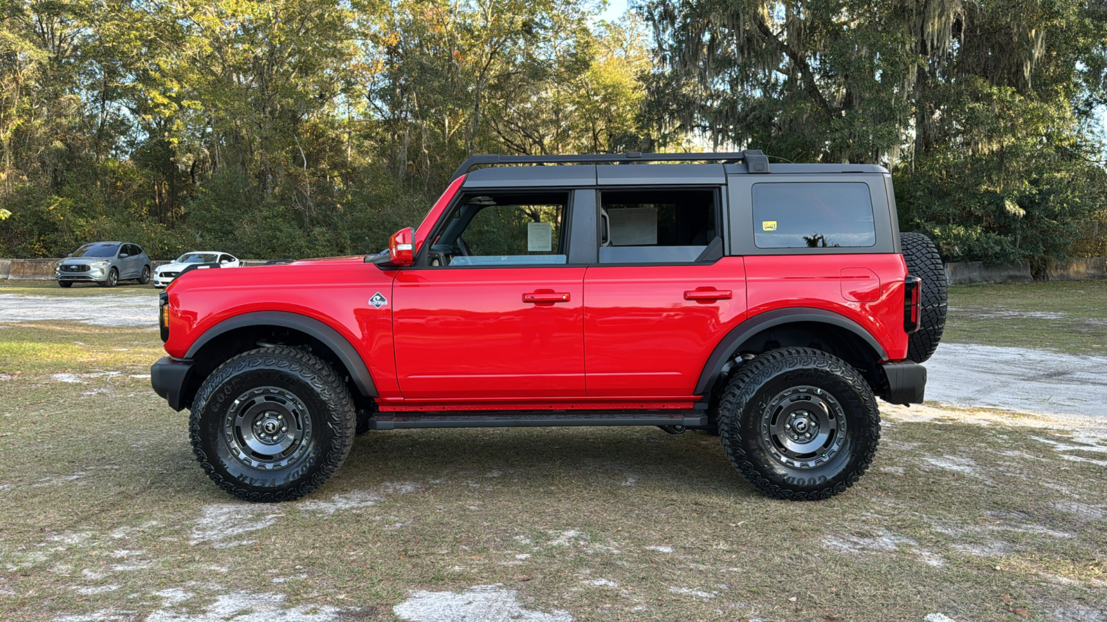 2024 Ford Bronco Outer Banks 3