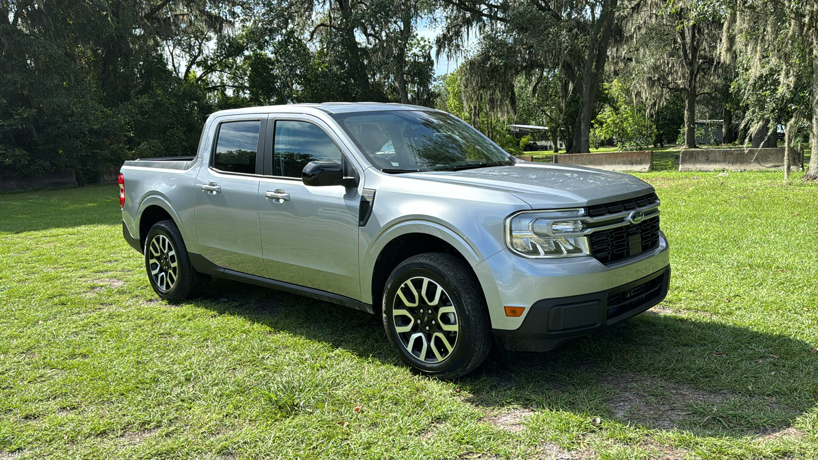 2024 Ford Maverick Lariat 1