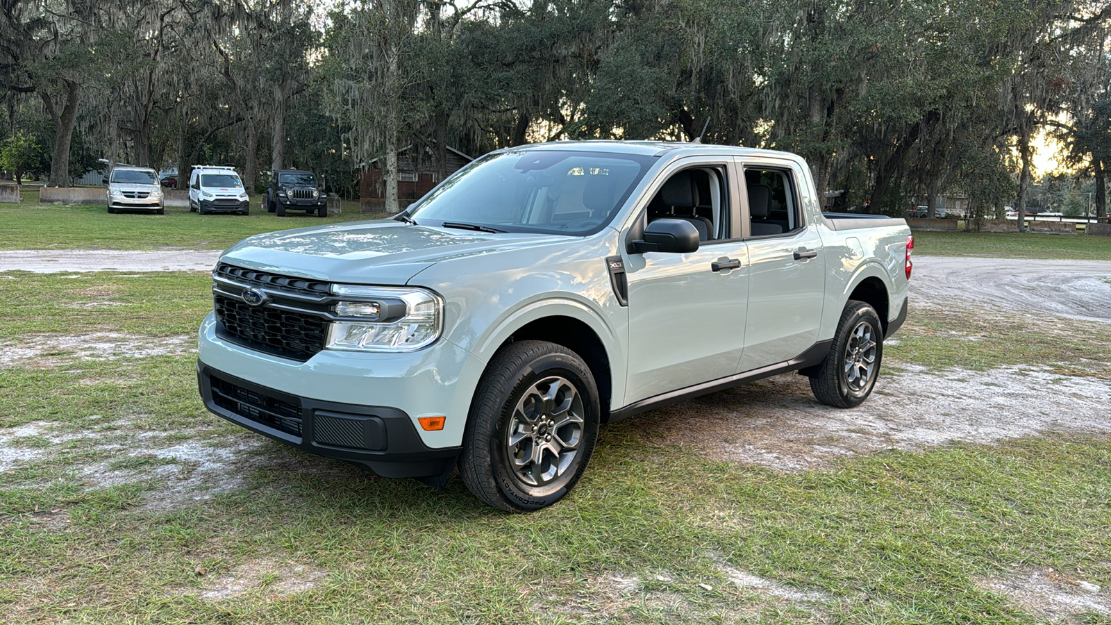 2024 Ford Maverick XLT 2